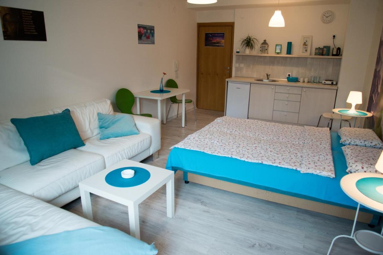 Blue Apartman Ni Exterior foto